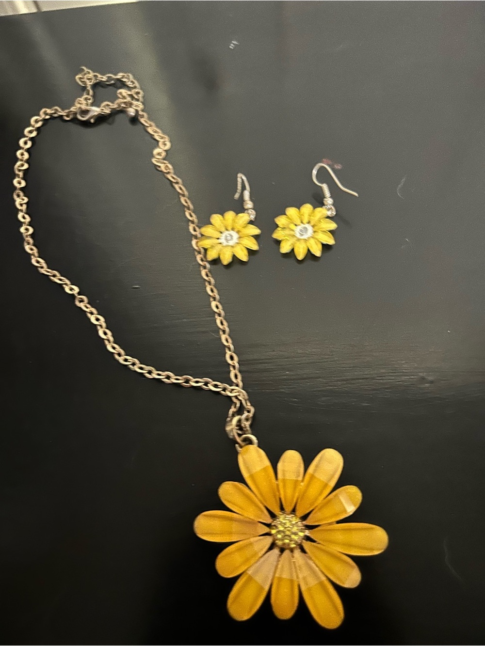 Yellow Daisy Pendant Necklace and Earrings Set - Women Jewelry